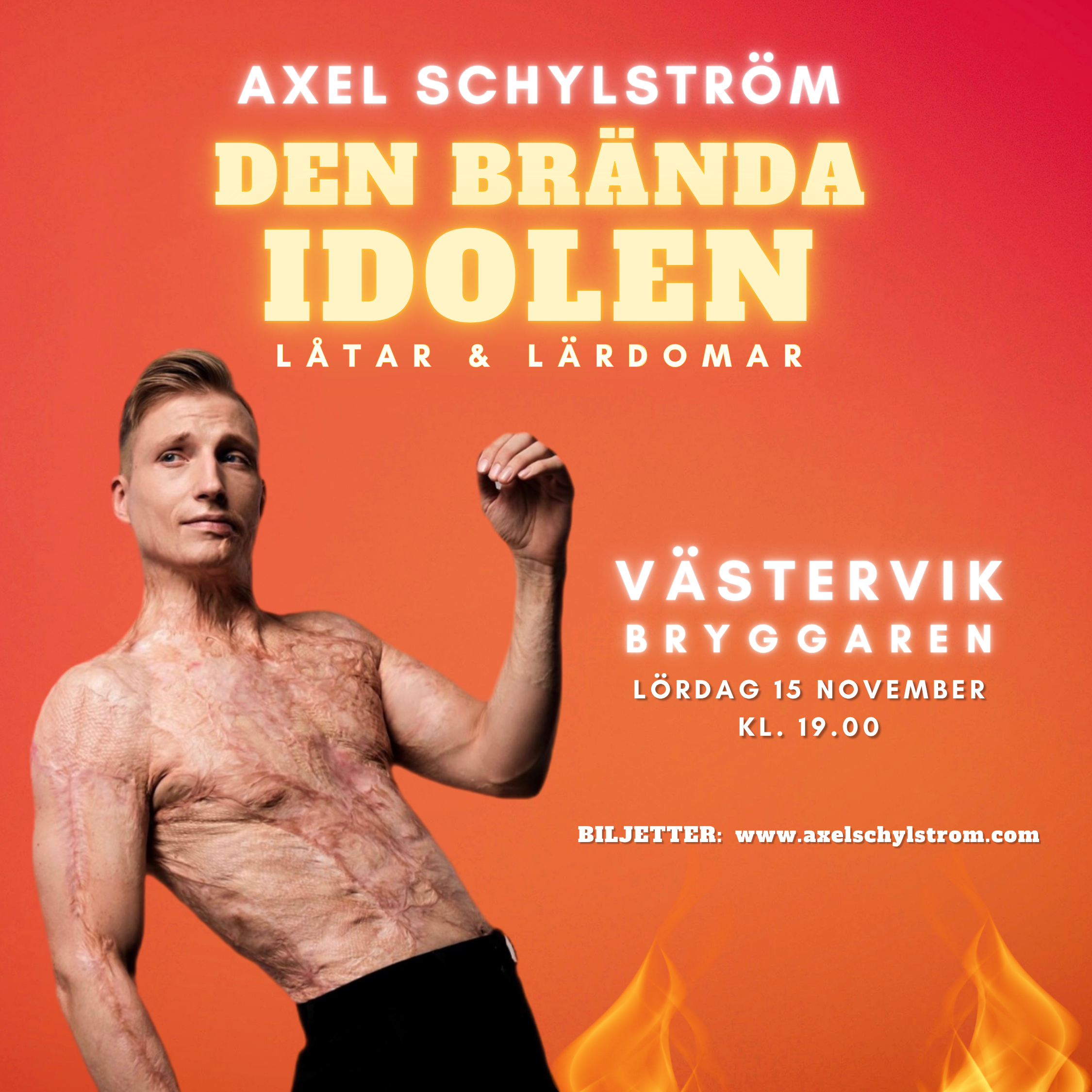 Axel står bakåtlutad mot en orange bakgrund. Han har bar överkropp så man ser hans brännskador.
