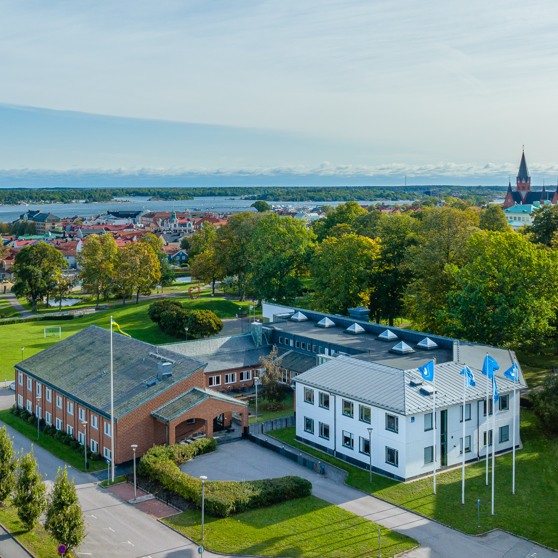 flygbild över Västerviks kommunhus