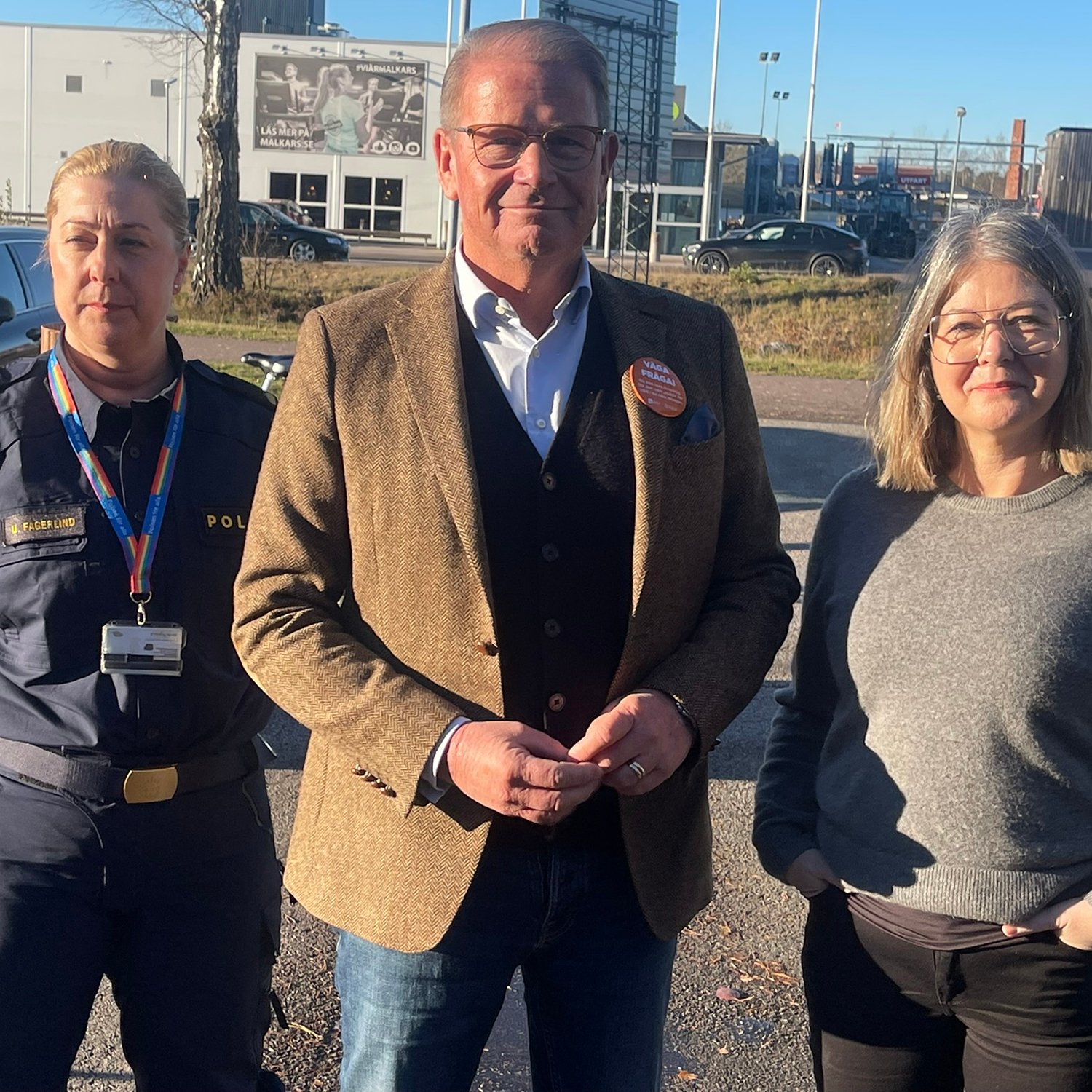 Ulrika Fagerlind, Harald Hjalmarsson och Anna Norén i solsken